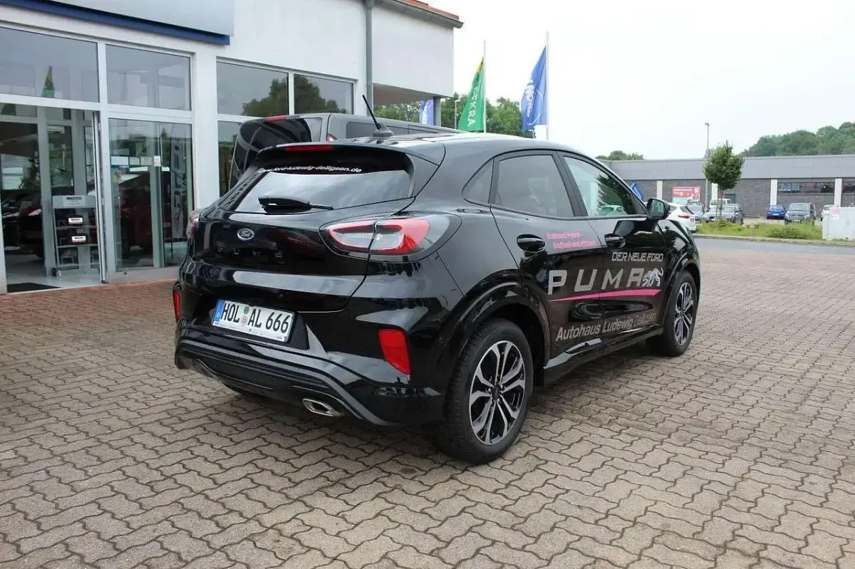 Second-hand Ford Puma ST-Line 125 CP (91 kW) 2023 Negru SUV