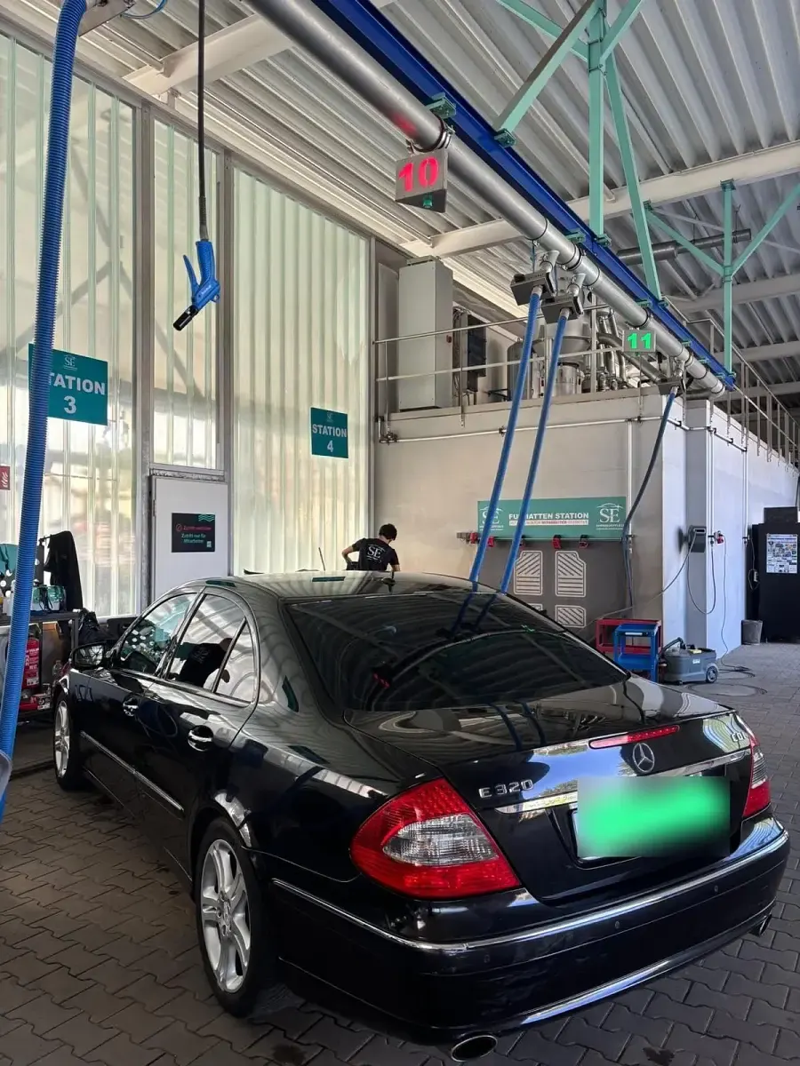 Gebraucht Mercedes E320 224 PS (164 kW) 2007 Schwarz Limousine