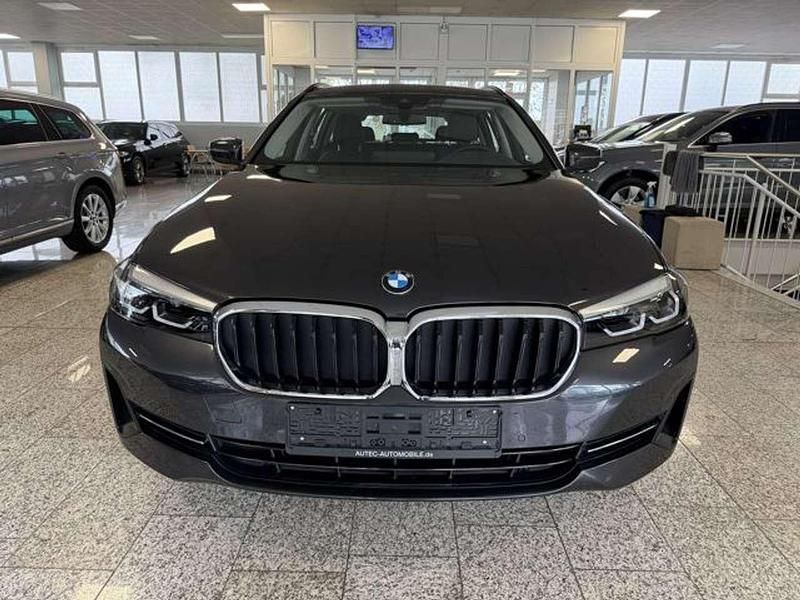 Gebraucht BMW 520 190 PS (139 kW) 2023 Grau, metallic Kombi