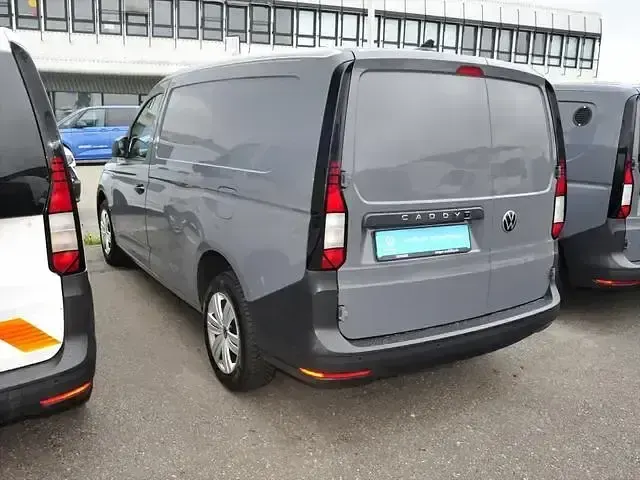 Używany VW Caddy 122 KM (89 kW) 2021 Szary Minivan