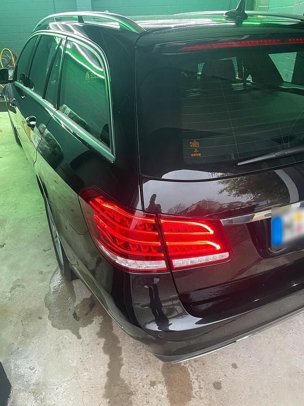 Gebraucht Mercedes E250 Avantgarde 211 PS (155 kW) 2015 Schwarz Kombi