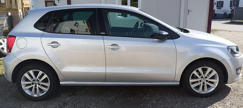 Używany VW Polo Style 69 KM (50 kW) 2011 Srebrny Hatchback