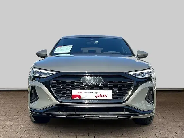 Gebraucht Audi Q8 Sportback e-tron Advanced Plus 250 kW (340 PS) 2024 Chronosgrau metallic SUV