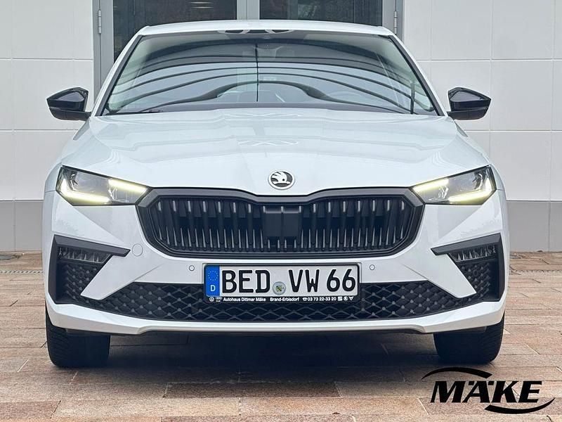 Gebraucht Skoda Scala Tour 150 PS (110 kW) 2025 Weiß Kleinwagen