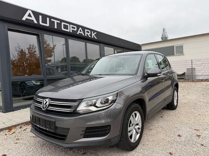 Grau Gebraucht 2014 VW Tiguan Trendline SUV | 6.500 € (Superpreis) - Bild 1/4