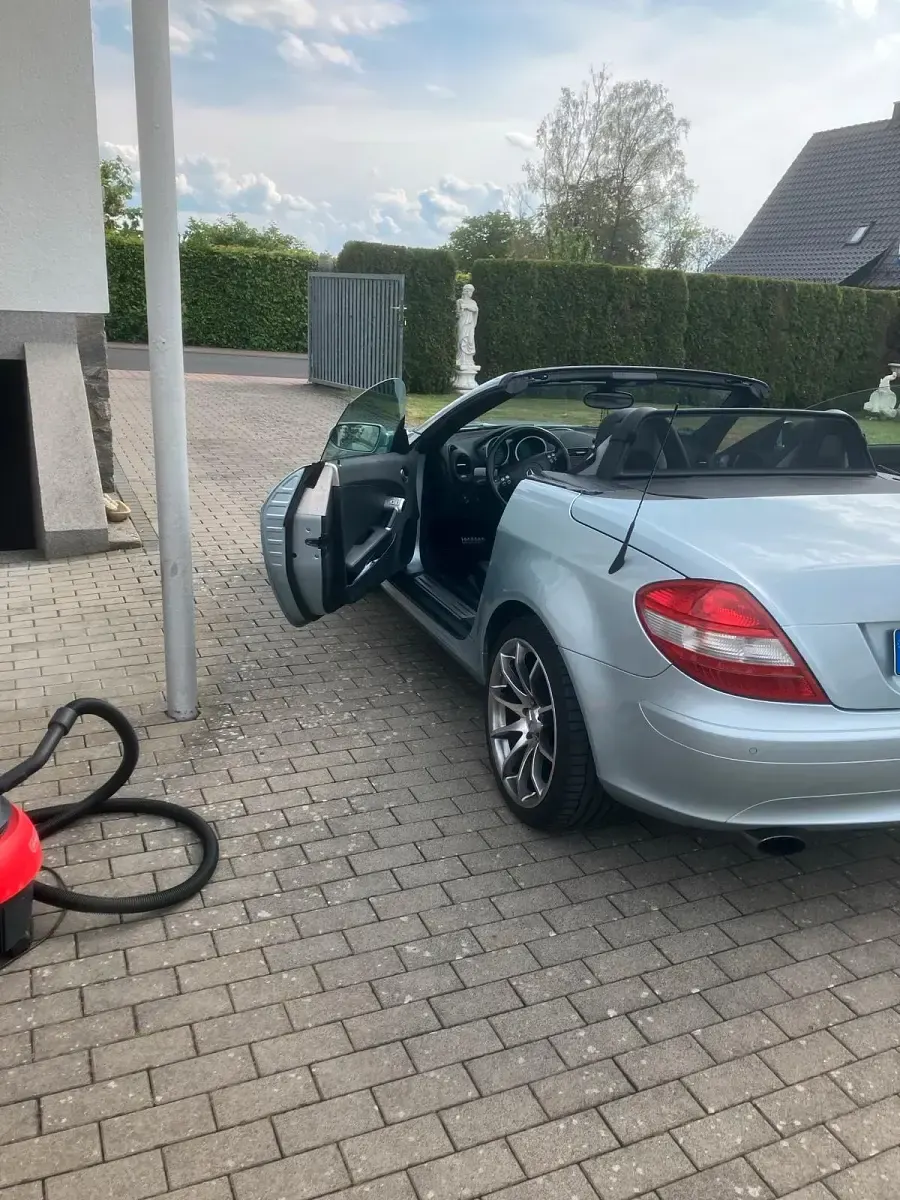 Second-hand Mercedes SLK200 163 CP (119 kW) 2005 Argintiu Cabrio