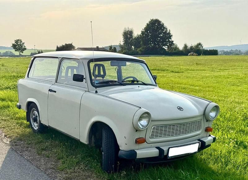 Beige Gebraucht 1988 Trabant 601 Kombi | 5.750 € - Bild 1/4