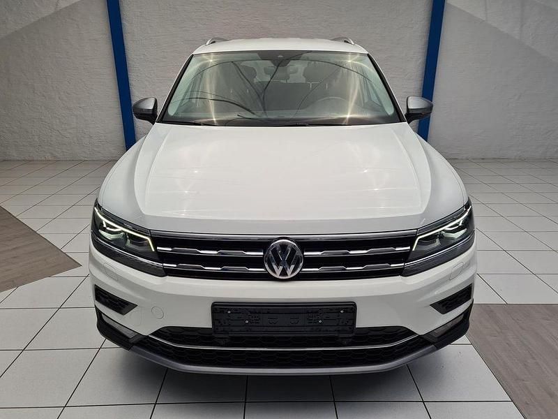 Gebraucht VW Tiguan Allspace Highline 200 PS (147 kW) 2021 Pure white SUV