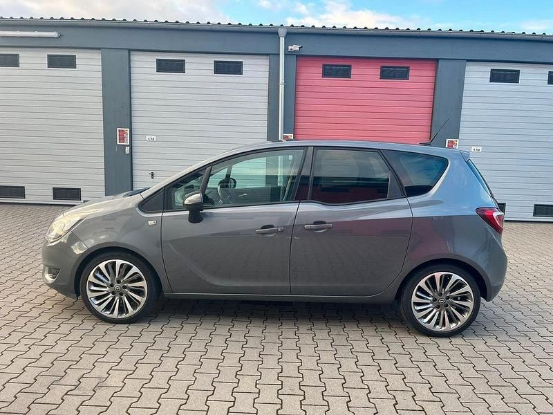 Gebraucht Opel Meriva Color Edition 140 PS (102 kW) 2016 Grau Van / Kleinbus