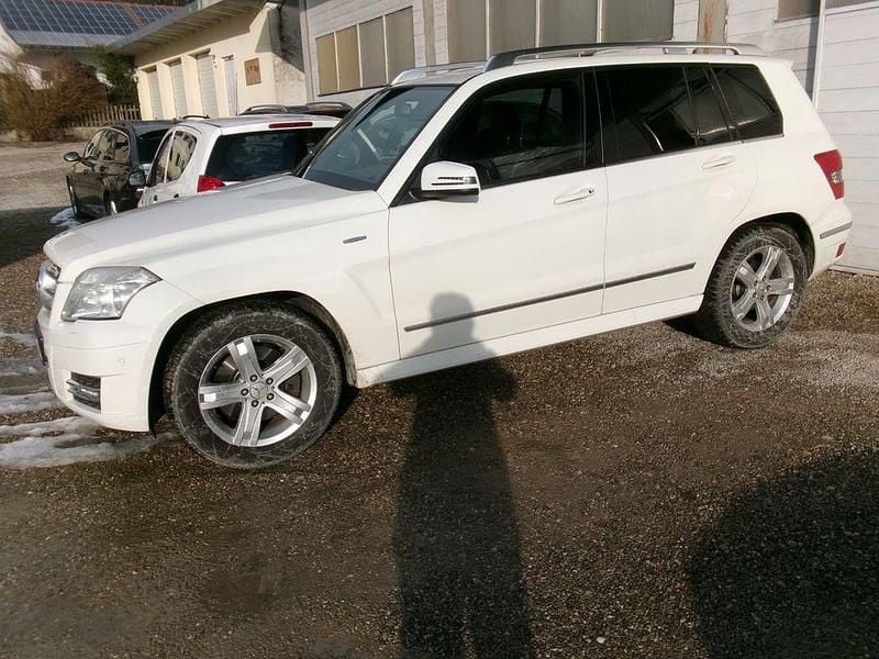 Gebraucht Mercedes GLK250 204 PS (150 kW) 2010 Weiß SUV