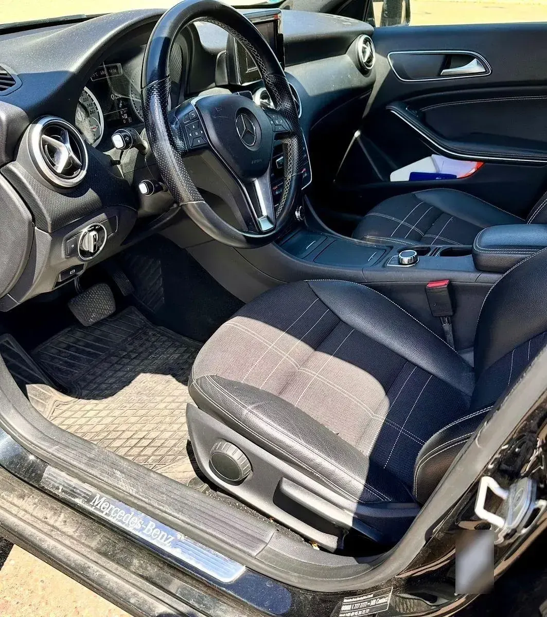 Gebraucht Mercedes A200 Urban 156 PS (114 kW) 2012 Schwarz Limousine