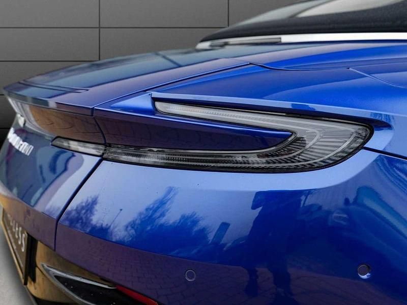 Gebraucht Aston Martin DB12 680 PS (500 kW) 2024 Blau Cabrio
