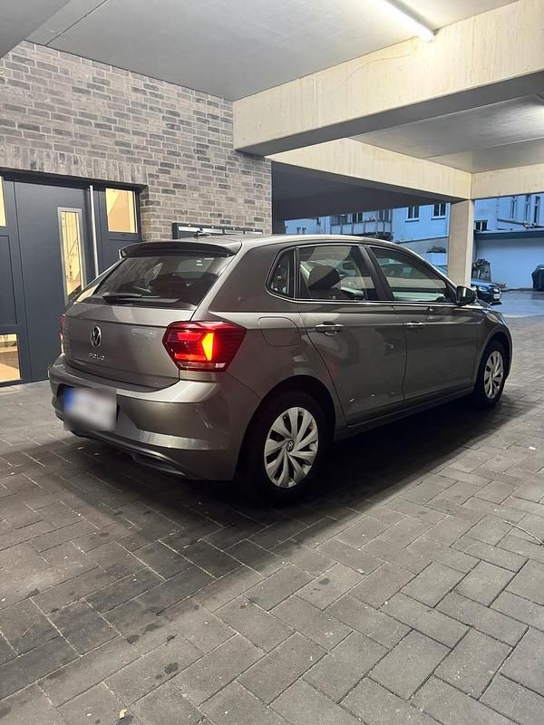 Gebraucht VW Polo 80 PS (58 kW) 2021 Grau Kleinwagen