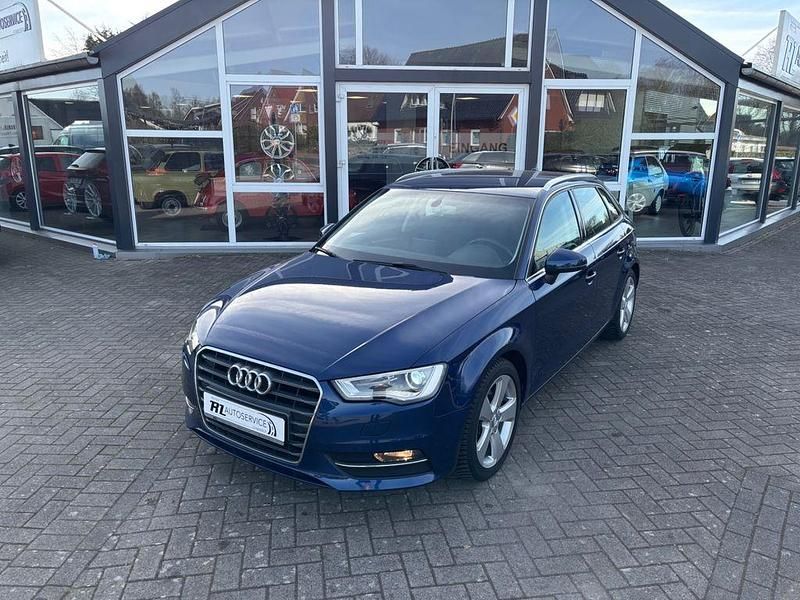 Gebraucht Audi A3 Ambition 125 PS (91 kW) 2015 Blau Limousine