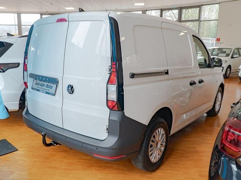 Neu VW Caddy 102 PS (75 kW) 2026 Weiss / Van / Kleinbus