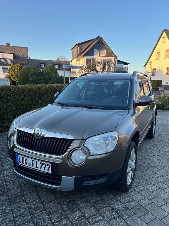 Gebraucht Skoda Yeti Ambition 110 PS (80 kW) 2013 Braun SUV