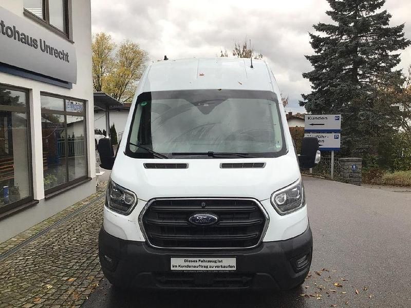 Gebraucht Ford Transit Trend 131 PS (96 kW) 2020 Weiß Van / Kleinbus