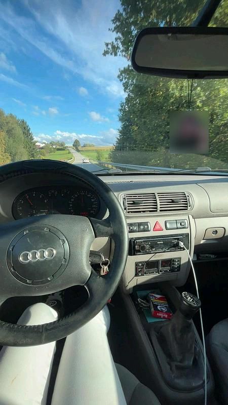 Gebraucht Audi A3 101 PS (74 kW) 1998 Silber Kleinwagen