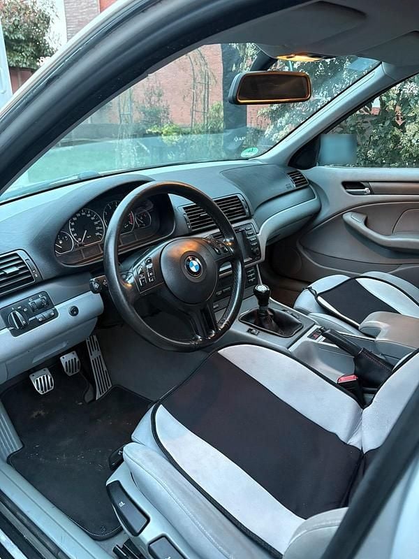 Gebraucht BMW 320 Sport Line 170 PS (125 kW) 2001 Silber Limousine