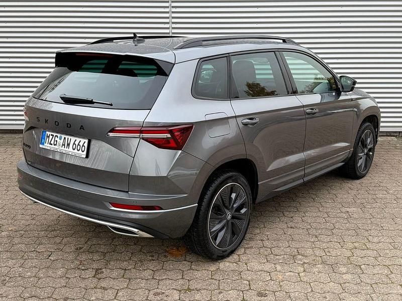 Gebraucht Skoda Karoq SportLine 150 PS (110 kW) 2025 Grau SUV