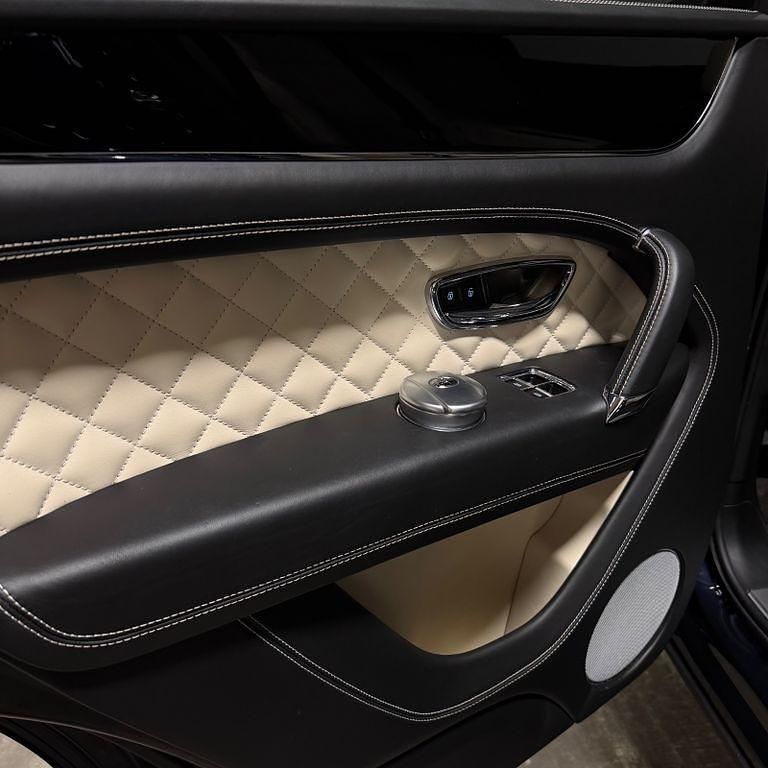 Gebraucht Bentley Bentayga 608 PS (447 kW) 2016 Blau SUV