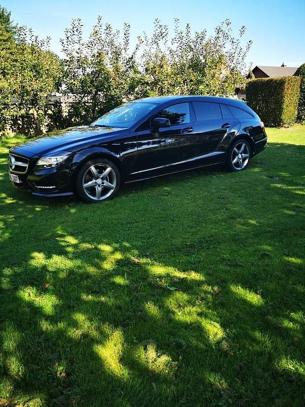 Gebraucht Mercedes CLS250 205 PS (150 kW) 2012 Schwarz Kombi