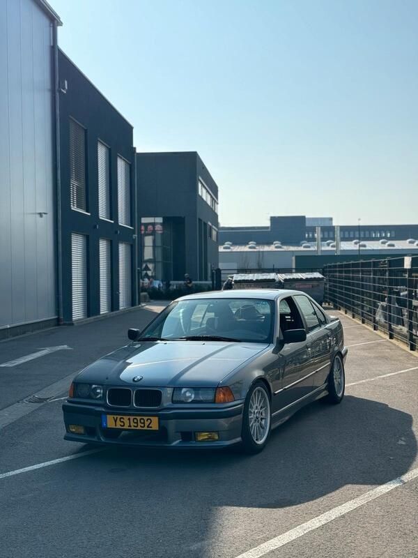 Gebraucht 1992 BMW 320 Limousine | 13.000 € - Bild 1/4