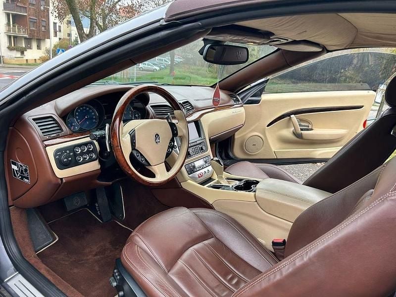 Gebraucht Maserati GranCabrio 450 PS (330 kW) 2012 Braun Cabrio