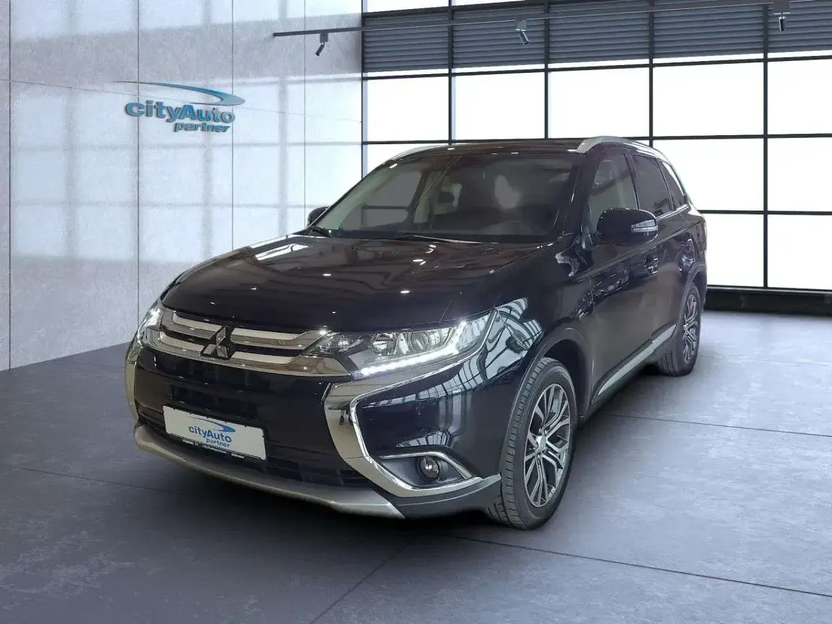 Gebraucht Mitsubishi Outlander Edition 150 PS (110 kW) 2017 Schwarz SUV