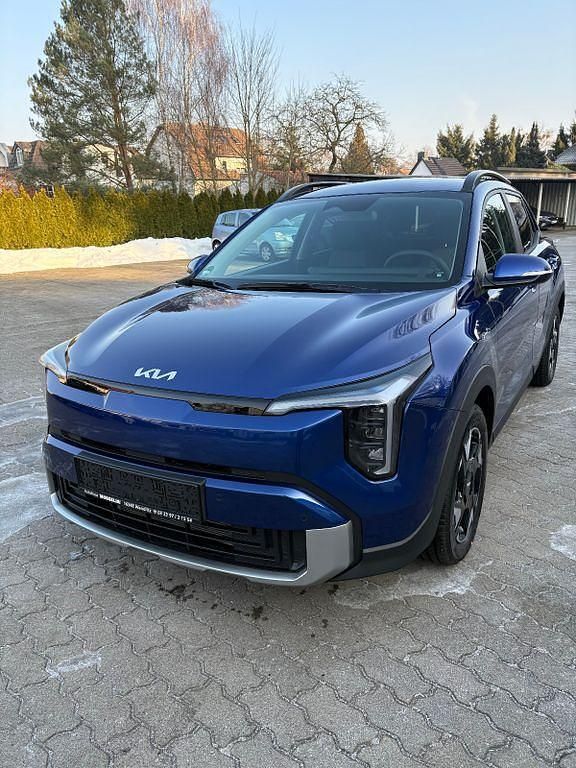 Neu Kia Stonic Vision 101 PS (74 kW) 2026 Blau SUV