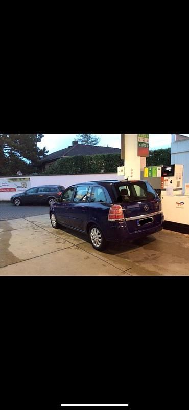 Blau Gebraucht 2006 Opel Zafira Van / Kleinbus | 1.700 € (Teuer) - Bild 1/4