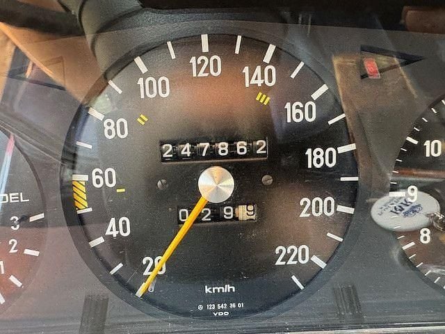 Gebraucht Mercedes 280 177 PS (130 kW) 1977 Blau Coupé