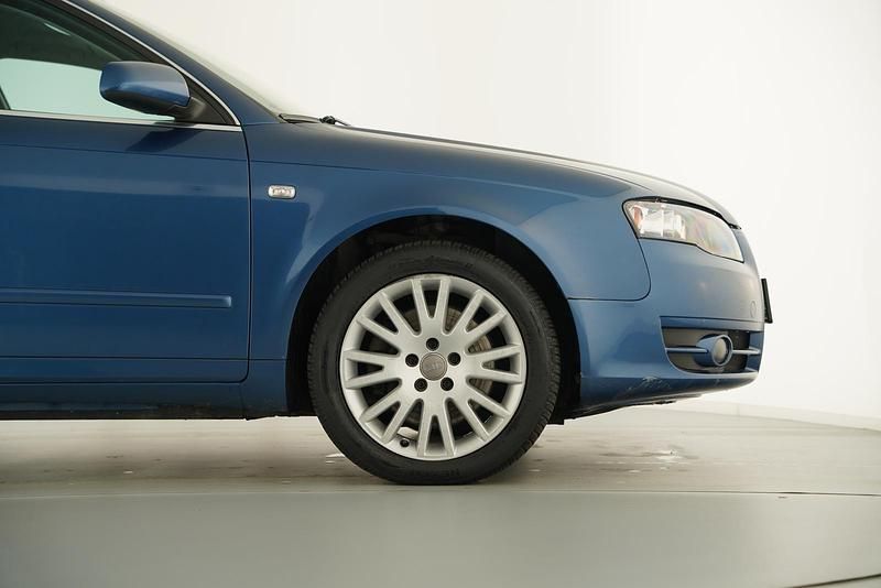 Gebraucht Audi A4 Ambiente 200 PS (147 kW) 2005 Mauritiusblau perleffekt Limousine