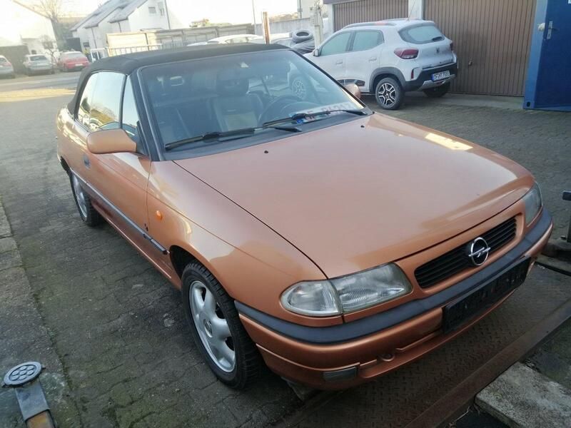 Gebraucht Opel Astra Cabriolet Edition 75 PS (55 kW) 1998 Gold Cabrio