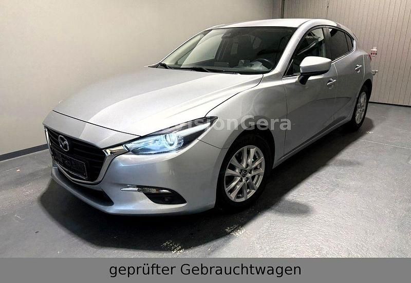 Silber Gebraucht 2017 Mazda 3 Exclusive-Line Limousine | 12.499 € (Fairer Preis) - Bild 1/4