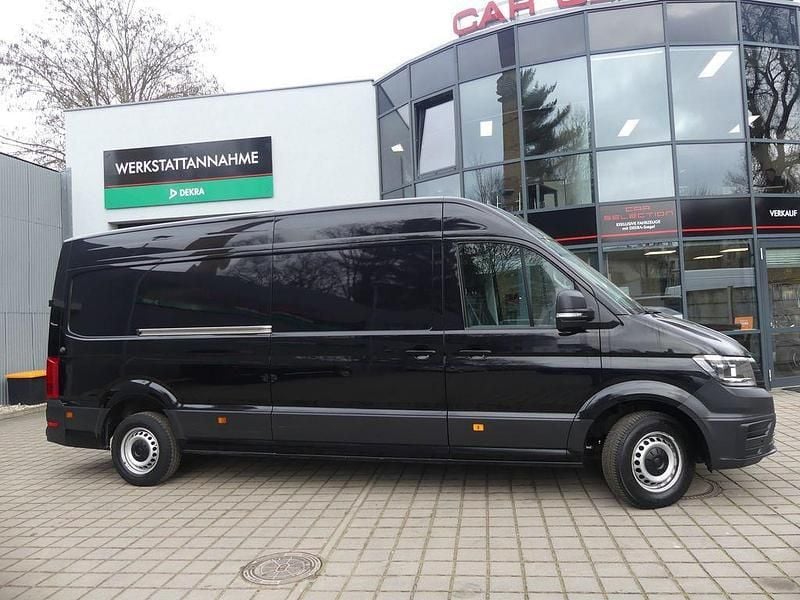 Schwarz Gebraucht 2021 VW Crafter Van | 27.800 € (Fairer Preis) - Bild 1/4