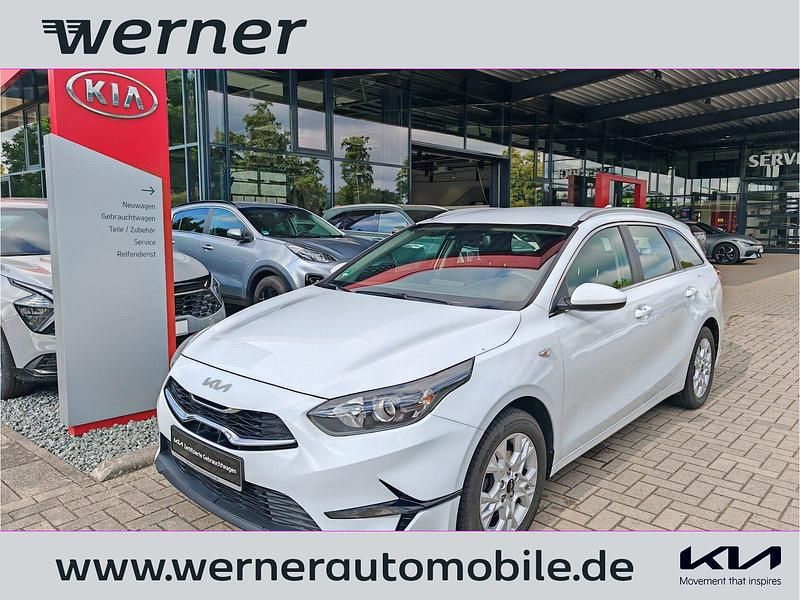 Weiß Gebraucht 2022 Kia Ceed Sportswagon Vision Kombi | 14.970 € (Guter Preis) - Bild 1/4