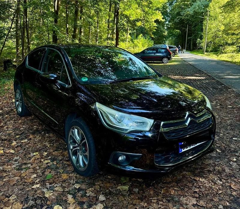 Gebraucht Citroën DS4 Sport Chic 200 PS (147 kW) 2013 Schwarz Kleinwagen