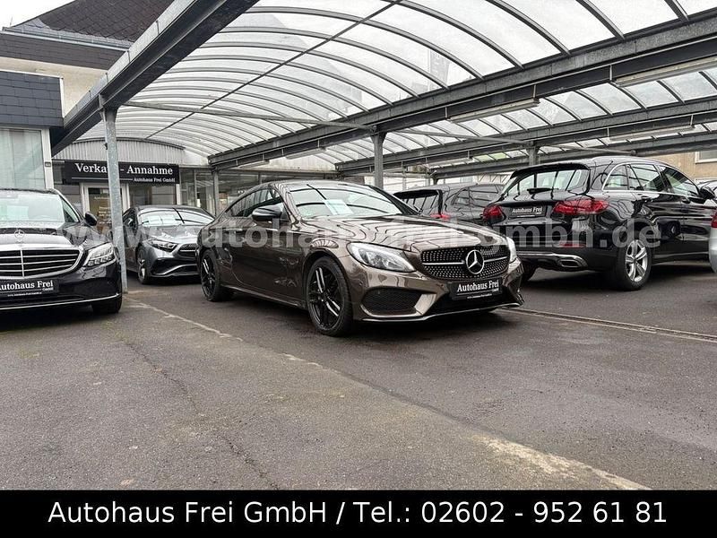 Gebraucht Mercedes C220 AMG line 170 PS (125 kW) 2017 Braun Coupé