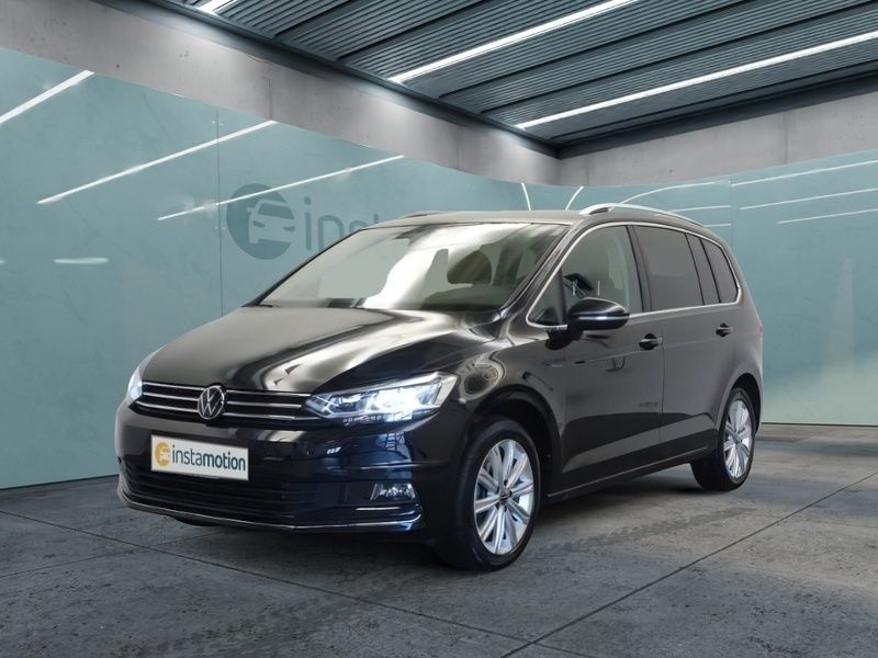 Schwarz Gebraucht 2024 VW Touran Pro Van / Kleinbus | 36.849 € (Fairer Preis) - Bild 1/3