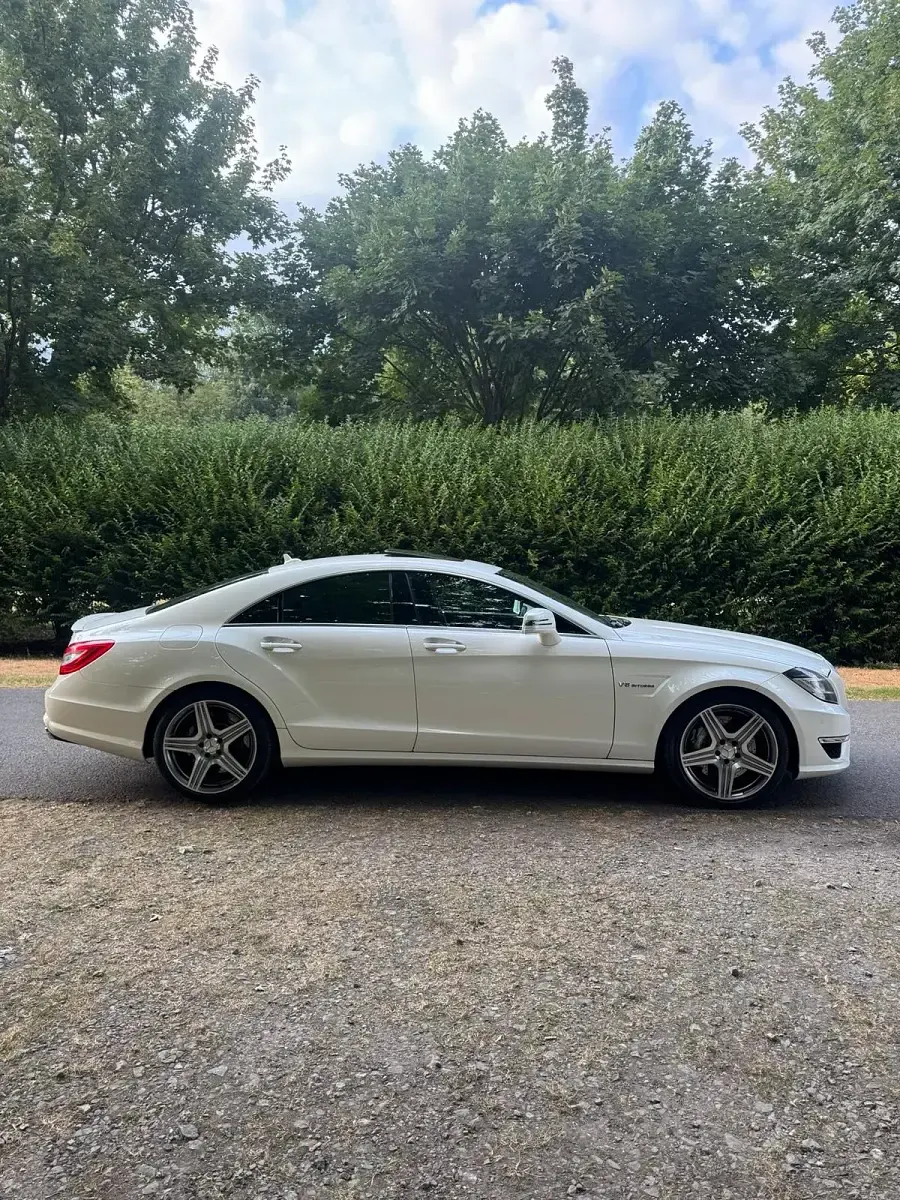 Gebraucht Mercedes CLS63 AMG AMG 557 PS (409 kW) 2013 Weiß Coupé