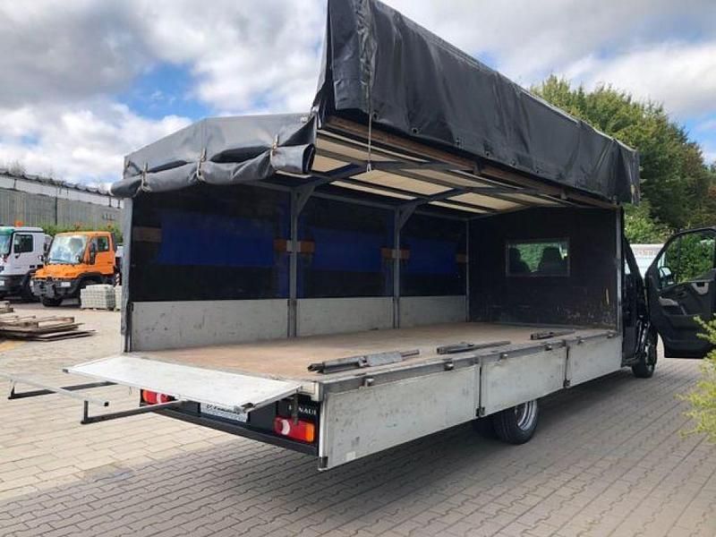Klarlackdeckschicht schwarz Gebraucht 2013 Renault Master Van | 10.999 € - Bild 1/4