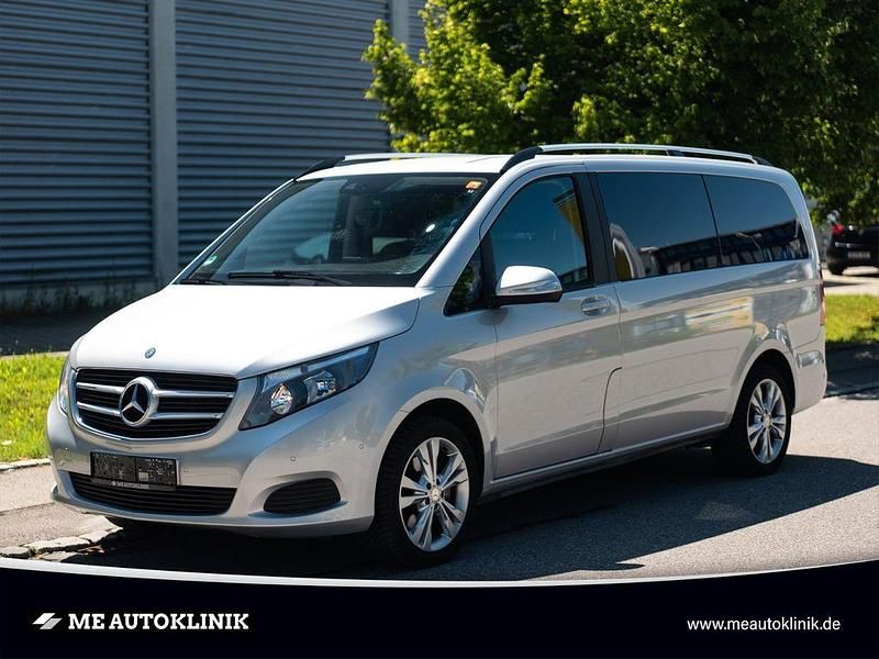 Silber Gebraucht 2015 Mercedes V250 Edition Van / Kleinbus | 32.499 € (Guter Preis) - Bild 1/4