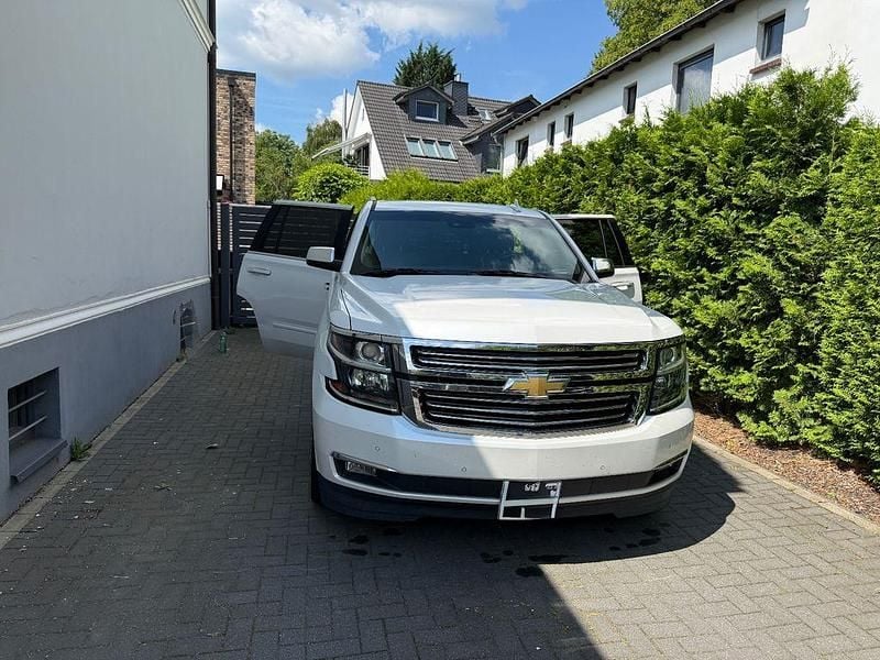 Weiß Gebraucht 2018 Chevrolet Tahoe SUV | 40.000 € (Guter Preis) - Bild 1/4