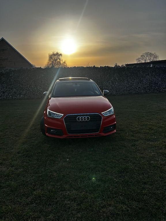 Gebraucht Audi A1 Sport 95 PS (69 kW) 2016 Rot Kleinwagen