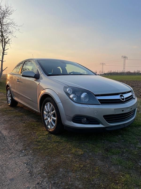 Gebraucht Opel Astra GTC 125 PS (91 kW) 2005 Grau Coupé