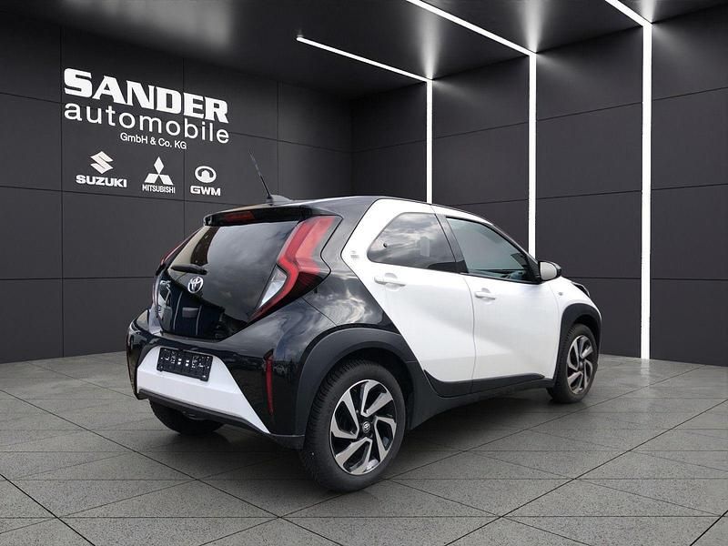 Gebraucht Toyota Aygo 72 PS (52 kW) 2024 Weiß Kleinwagen