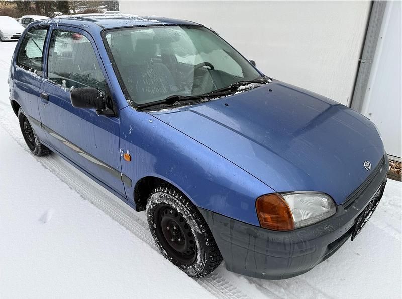 Gebraucht Toyota Starlet 75 PS (55 kW) 1997 Blau Kleinwagen