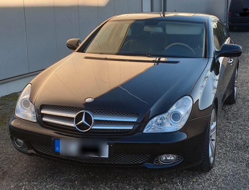 Schwarz Gebraucht 2010 Mercedes CLS350 Coupé | 19.999 € - Bild 1/4