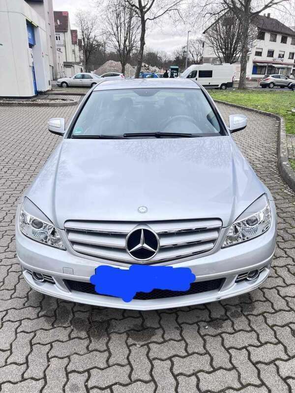 Grau Gebraucht 2007 Mercedes C200 Avantgarde Limousine | 5.900 € (Fairer Preis) - Bild 1/3